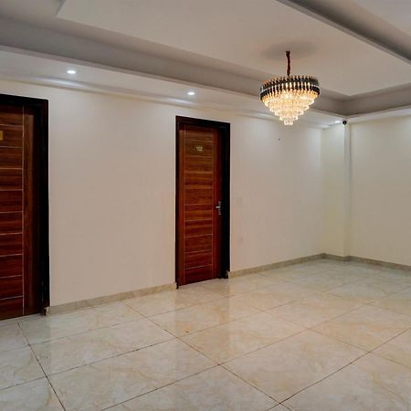 Hotel O R.N Residency Hotel Газиабад Экстерьер фото