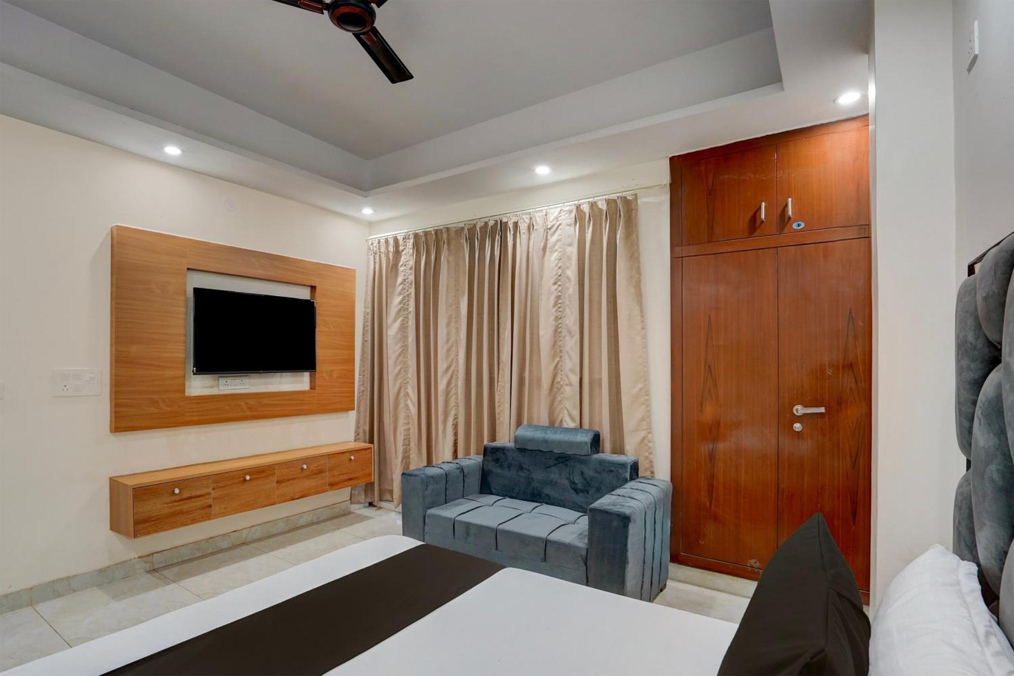 Hotel O R.N Residency Hotel Газиабад Экстерьер фото