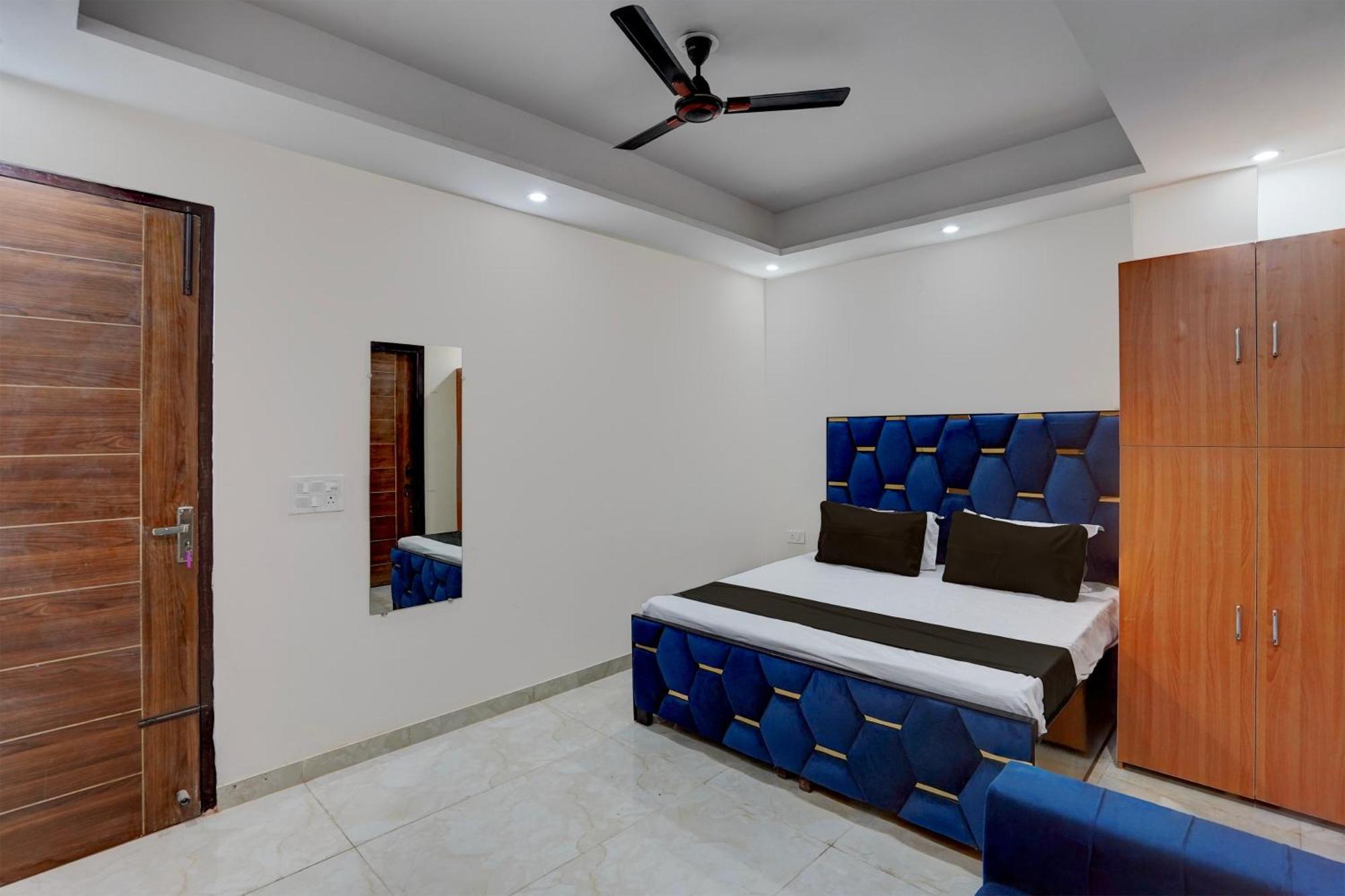 Hotel O R.N Residency Hotel Газиабад Экстерьер фото